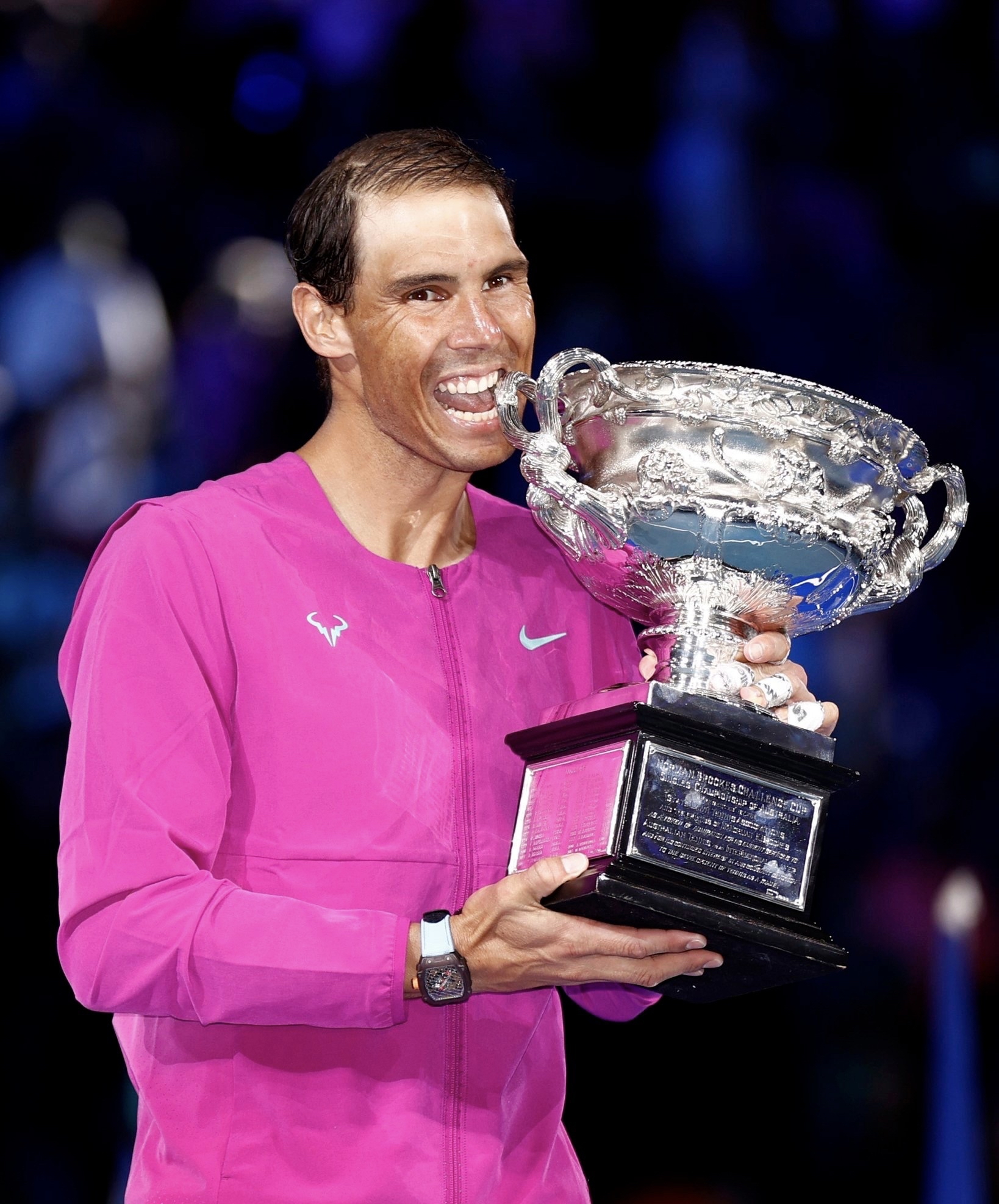 爆冷引发热议!,纳达尔在DWG比赛中大比分获胜上演精彩一战