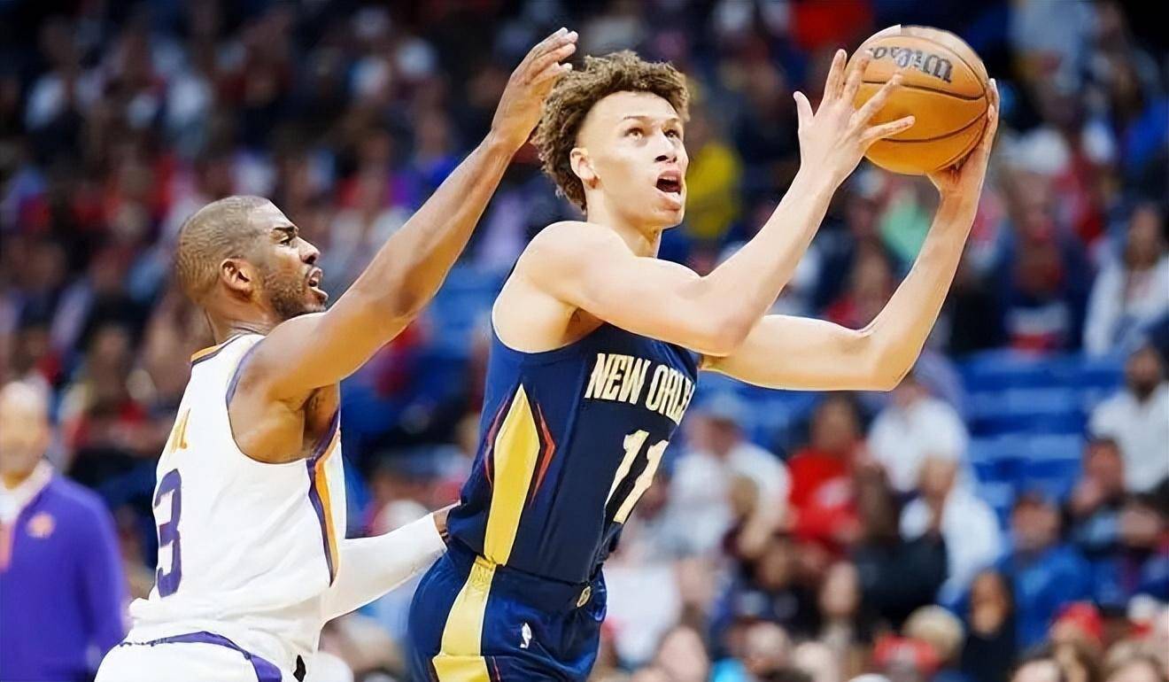 燕赵朱雀队鏖战东海战狼队,橄榄球超级杯击败,替补奇兵立功。逆风翻盘的范本(中场已过逆风翻盘文案)