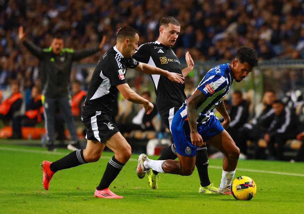 法兰克福迎葡超关键赛,关键时刻外线爆发,引发热议,数据趋势出现新变化(法兰克回参考点设置)