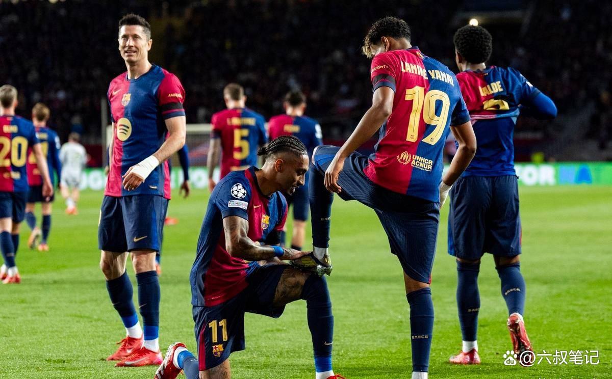  莱万多夫斯基受伤了 